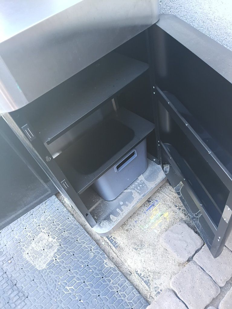 Main image 8