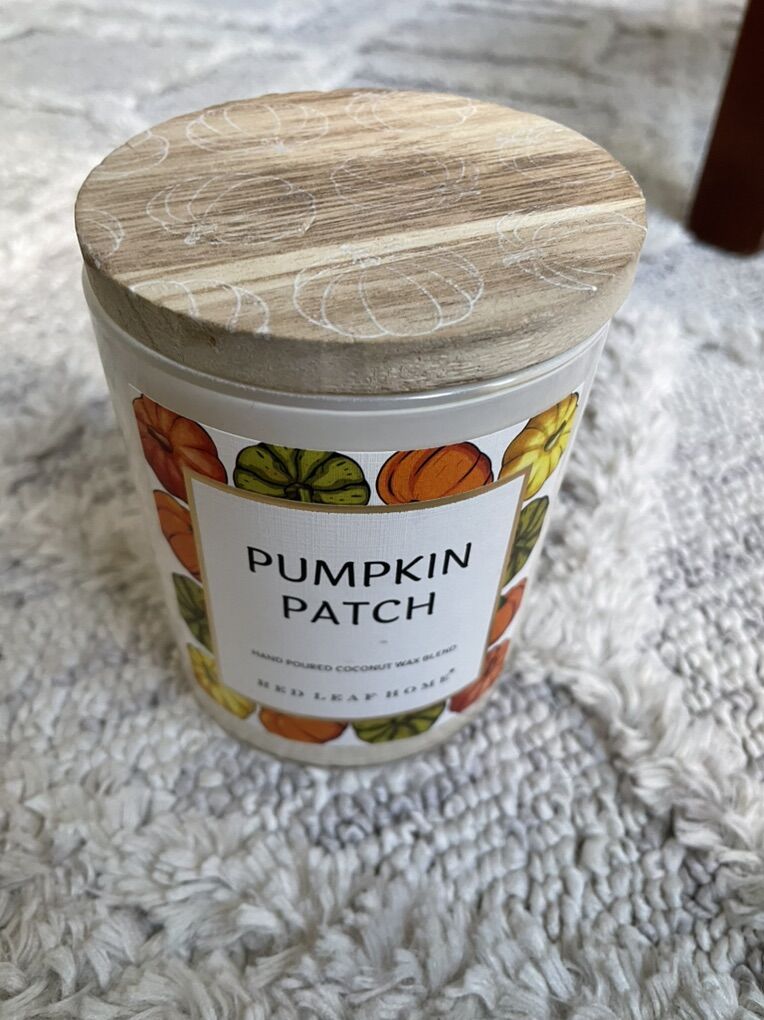 11 oz red leaf home pumpkin patch candle