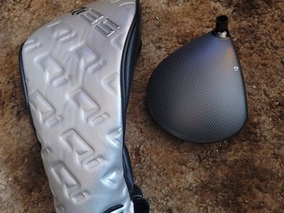 Qi35 Max Lite Driver 10.5 Stiff Regular Senior Shafts Available