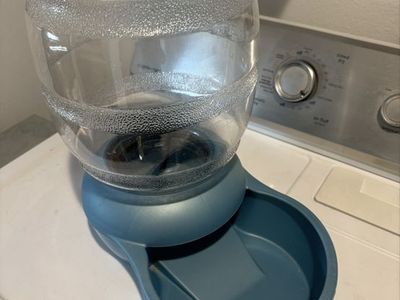 Petmate Le Bistro Gravity Pet Waterer Dispensers - Blue medium size