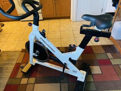 Stationary exercise bike