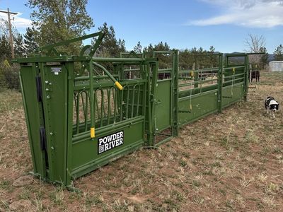 Powder River Squeeze Chute