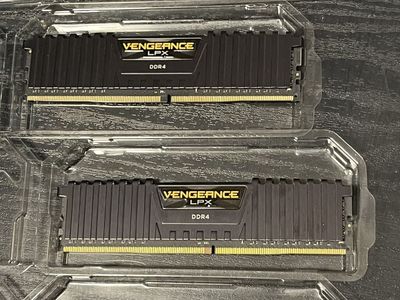 Corsair Vengeance LPX DDR4 RAM Kit (4x 8gb sticks) 32gb