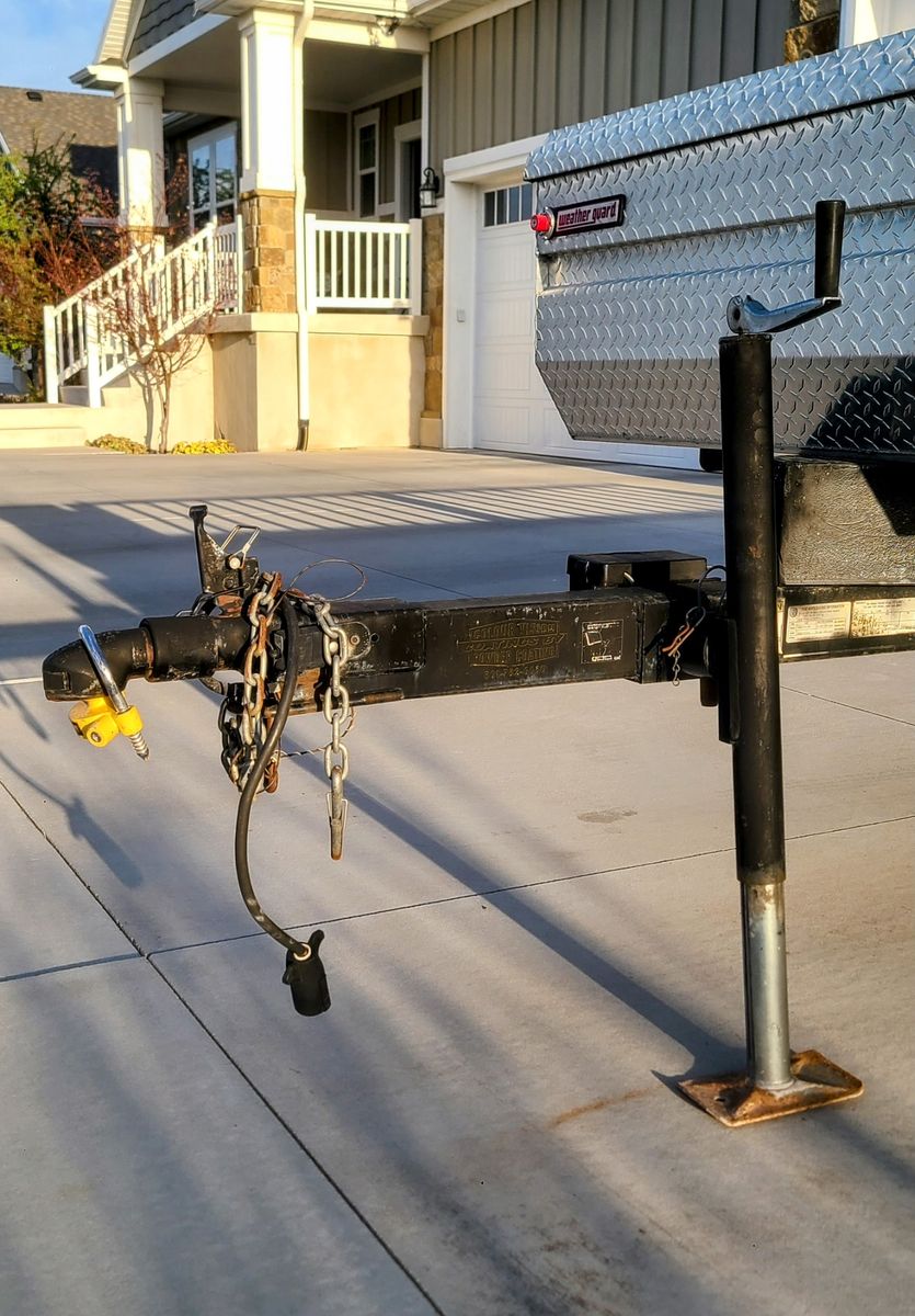 Main image 6