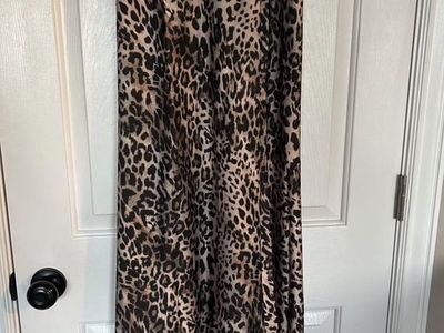 Leopard print long skirt