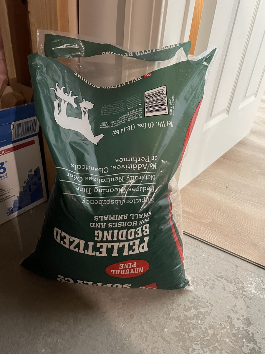 Natural pine Pelletized animal bedding