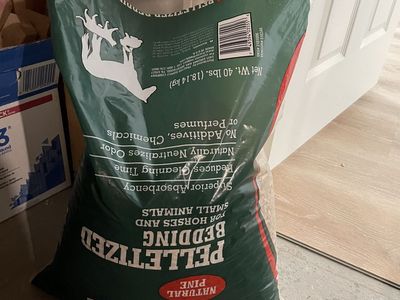 Natural pine Pelletized animal bedding