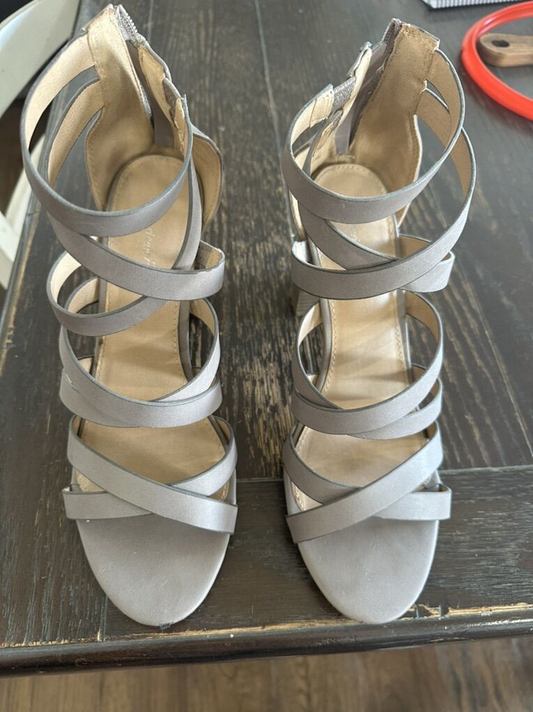 Womens Shoes Size 11 -American eagle