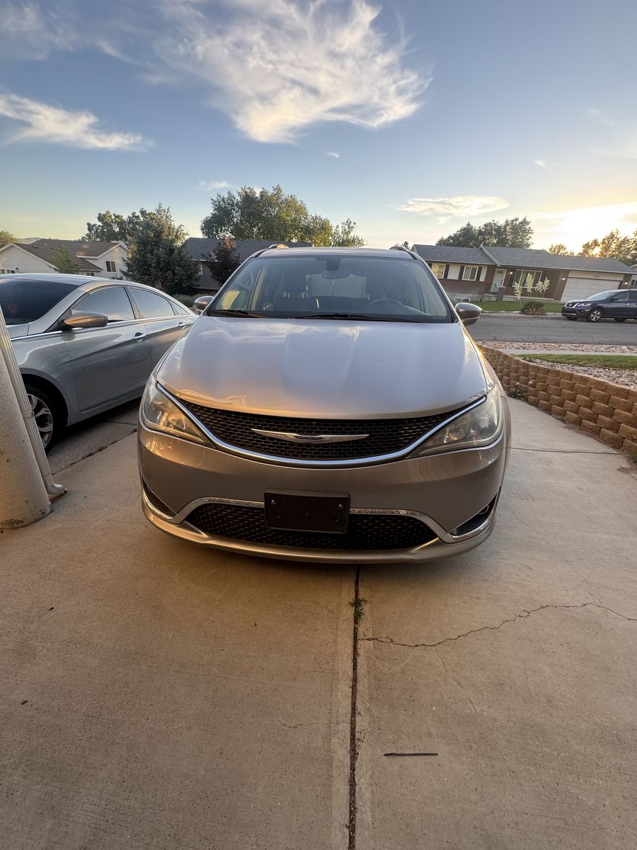 2020 Chrysler Pacifica Launch Edition