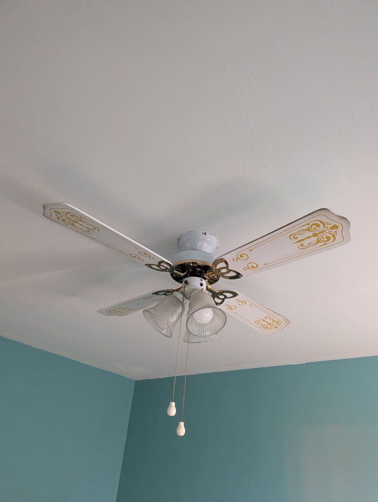 White and Gold Ceiling Fan with 3-Light Light Kit 4 Blade