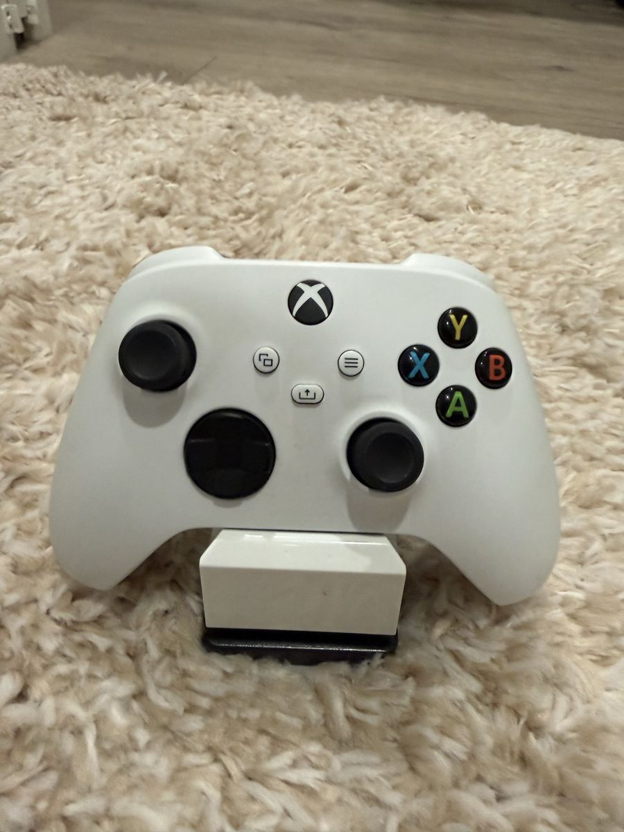 Microsoft Xbox Wireless Controller - White (model 1914)
