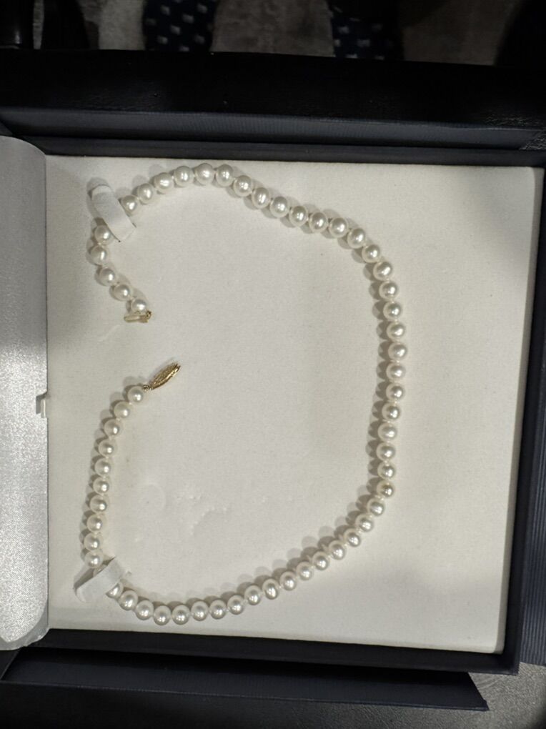 Gorgeous Single Strain Of Real Pearls