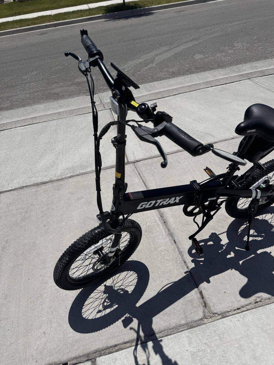 GOTRAX F1 V2 Folding Electric Bike – Like New – Only 30 Miles