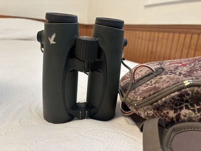 Swarovski Optik EL 10x42 Binoculars - Made in Austria, Hunting/Birdwatching, with Case