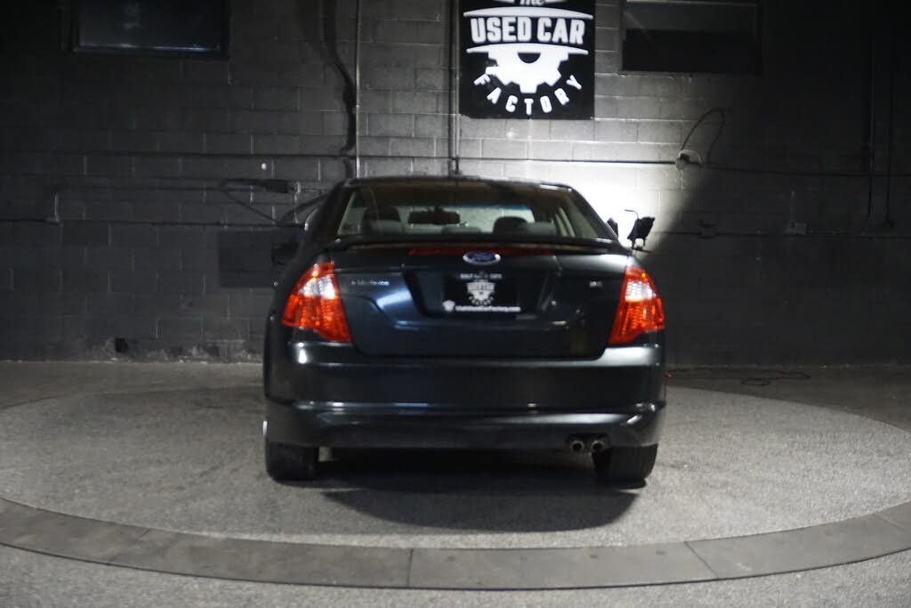 Main image 4
