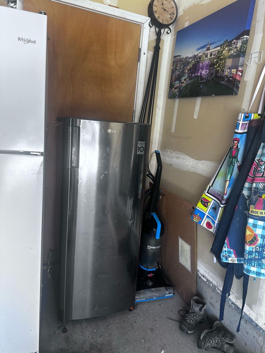 LG Inverter Linear Compressor Refrigerator - Stainless Steel, Single Door.