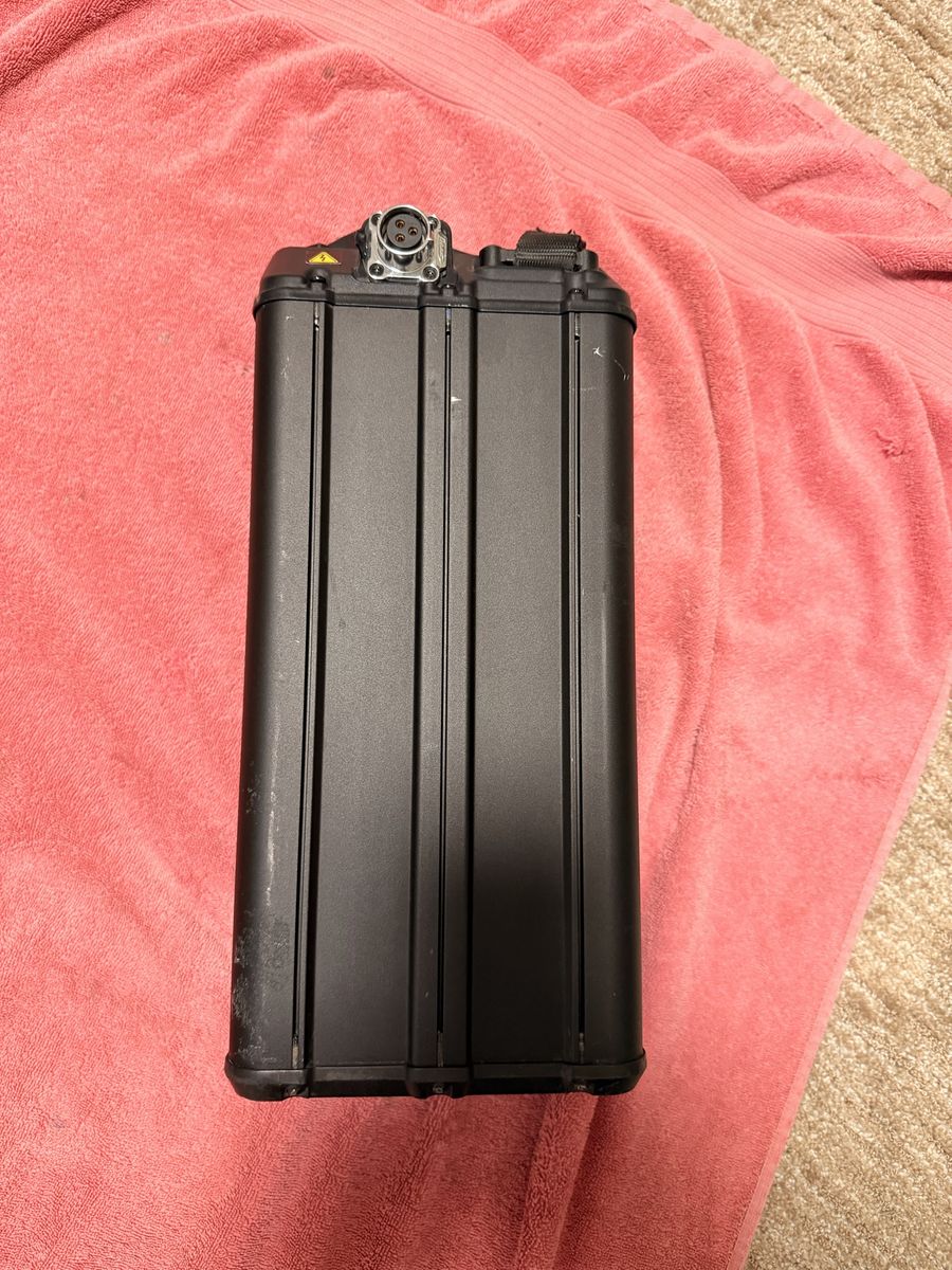 2025 surron battery