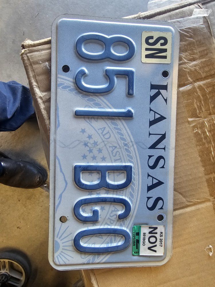 Kansas 2017 License Plate 851 BGO - Collectible Vehicle Tag