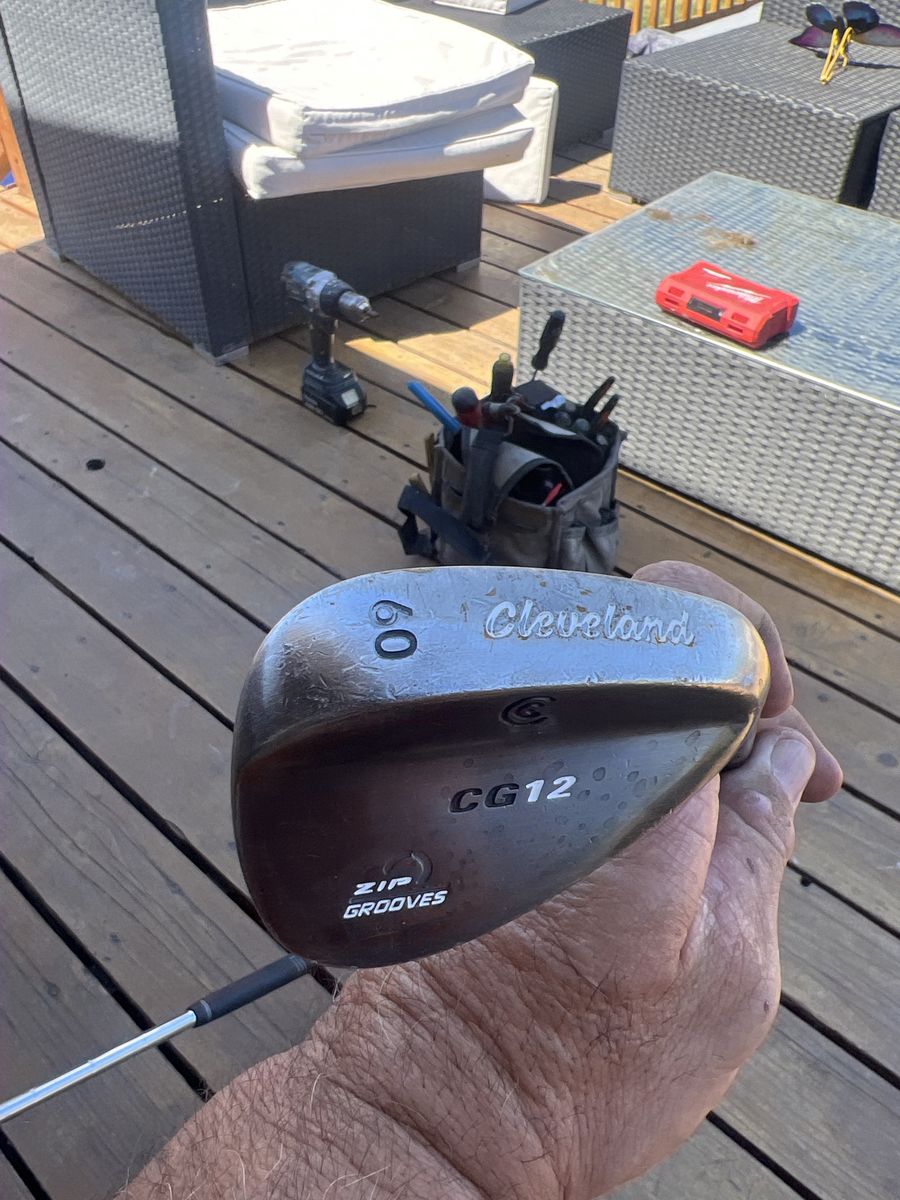 Cleveland CG12 60-Degree Wedge with Zip Grooves Golf Club