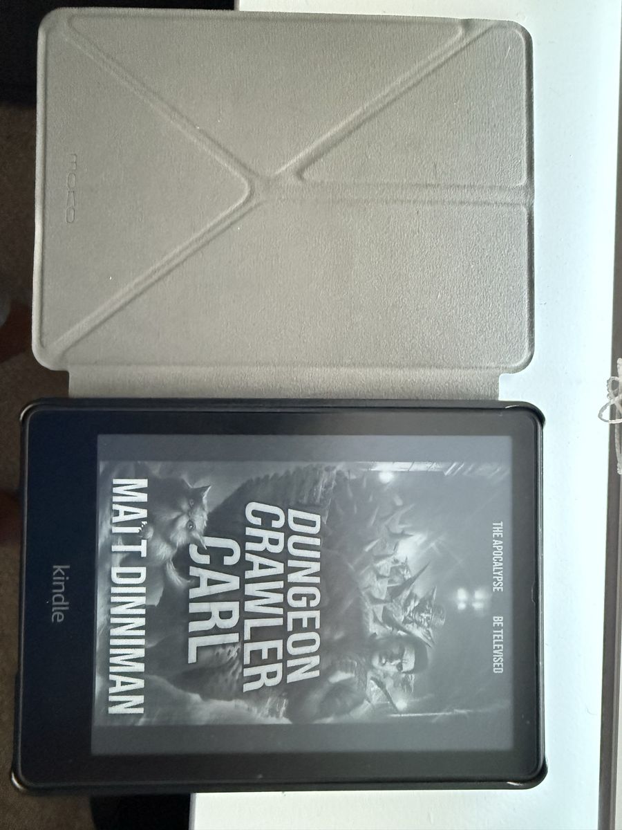 Amazon Kindle Paperwhite Signature Edition (11th Gen) 32GB with Case & Screen Protector