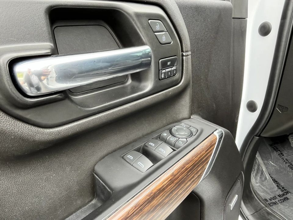 Main image 19