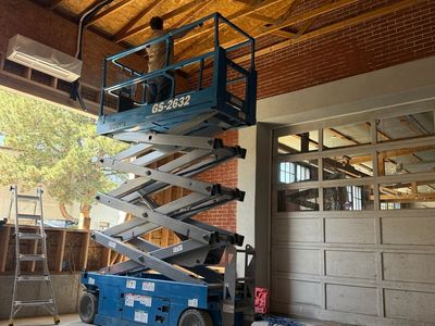 SCISSOR LIFT 19 - 26 - 32FT. RENTAL