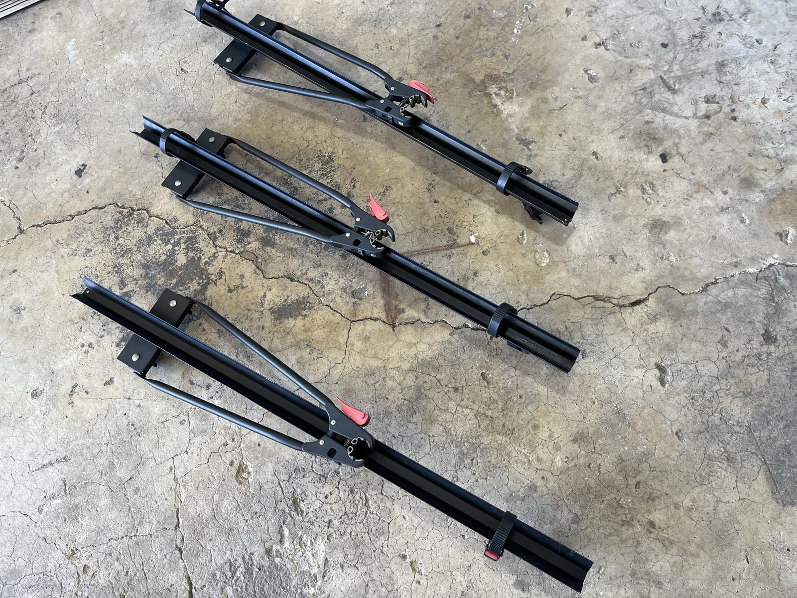 Yakima Black Bike Trays (Set of 3) - Roof Rack Mounts for Secure Transport