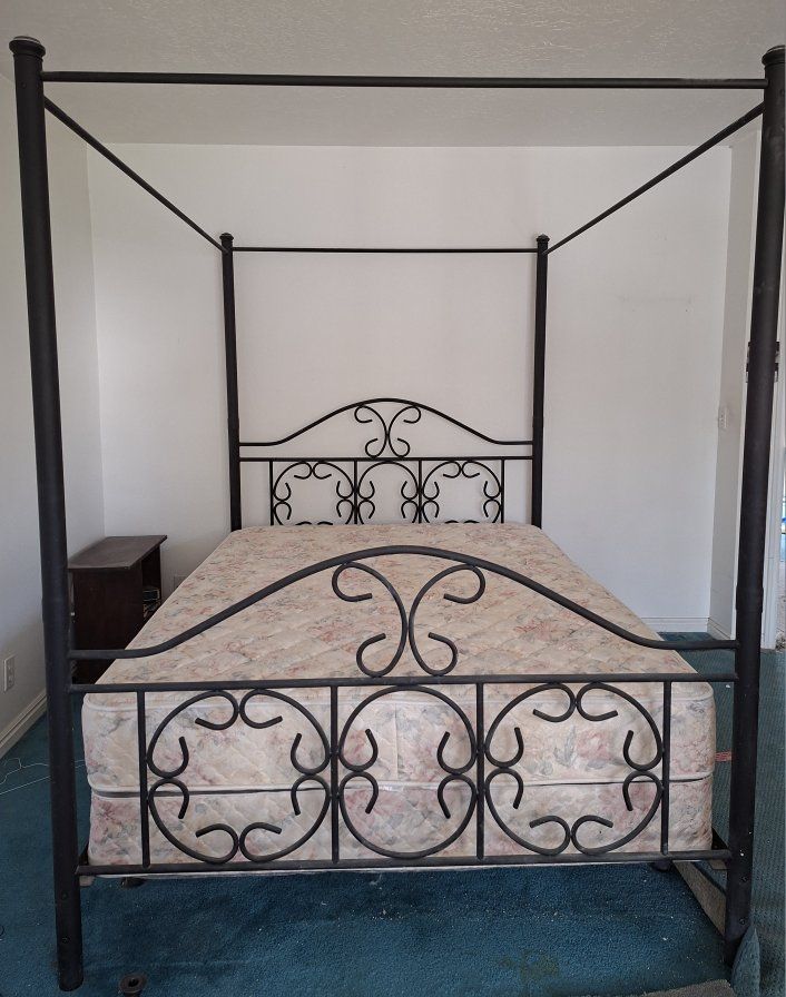 Queen Canopy bed stand with or without FREE mattress set