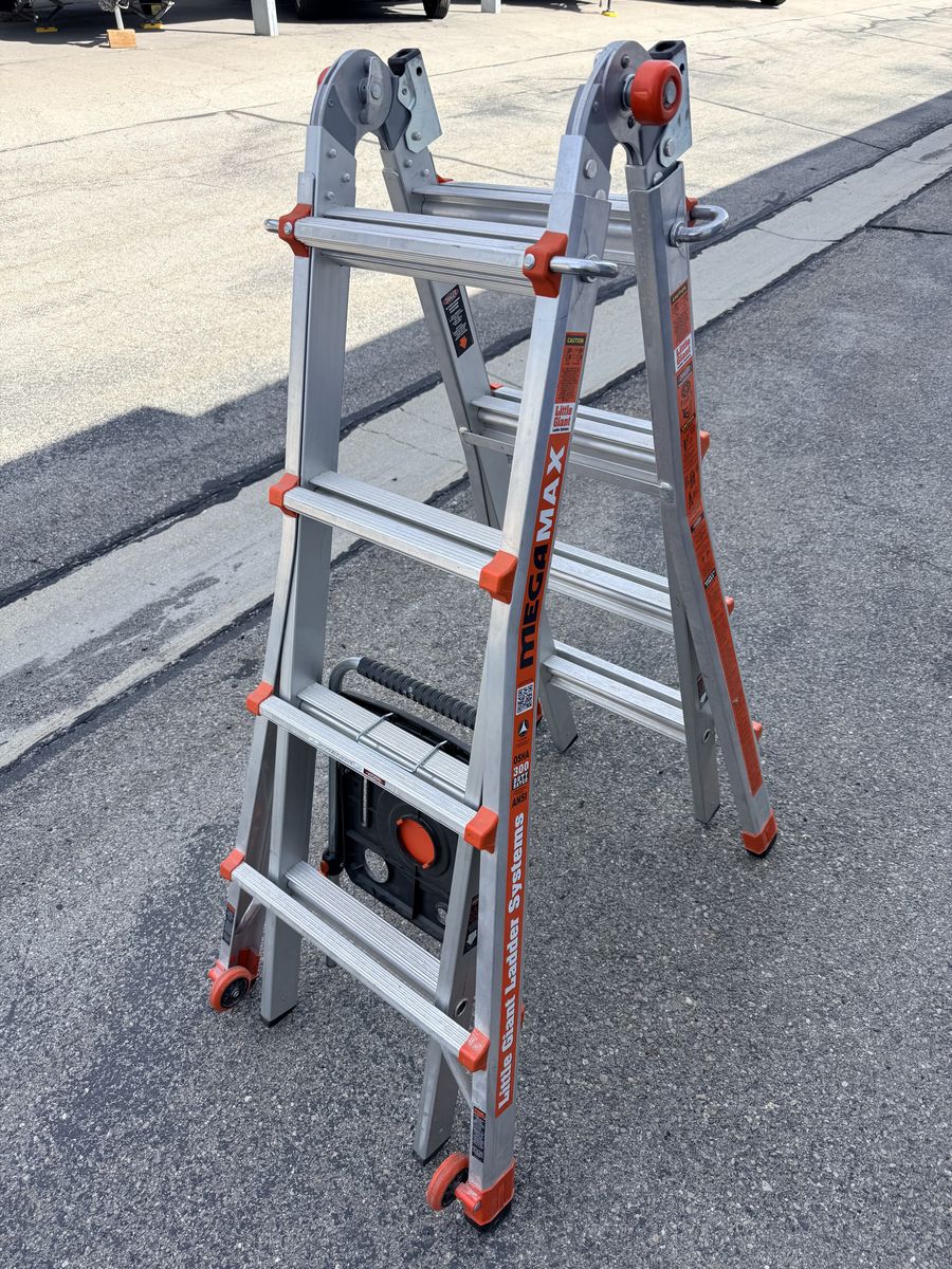 Little Giant MEGA MAX Ladder with tool/paint caddy