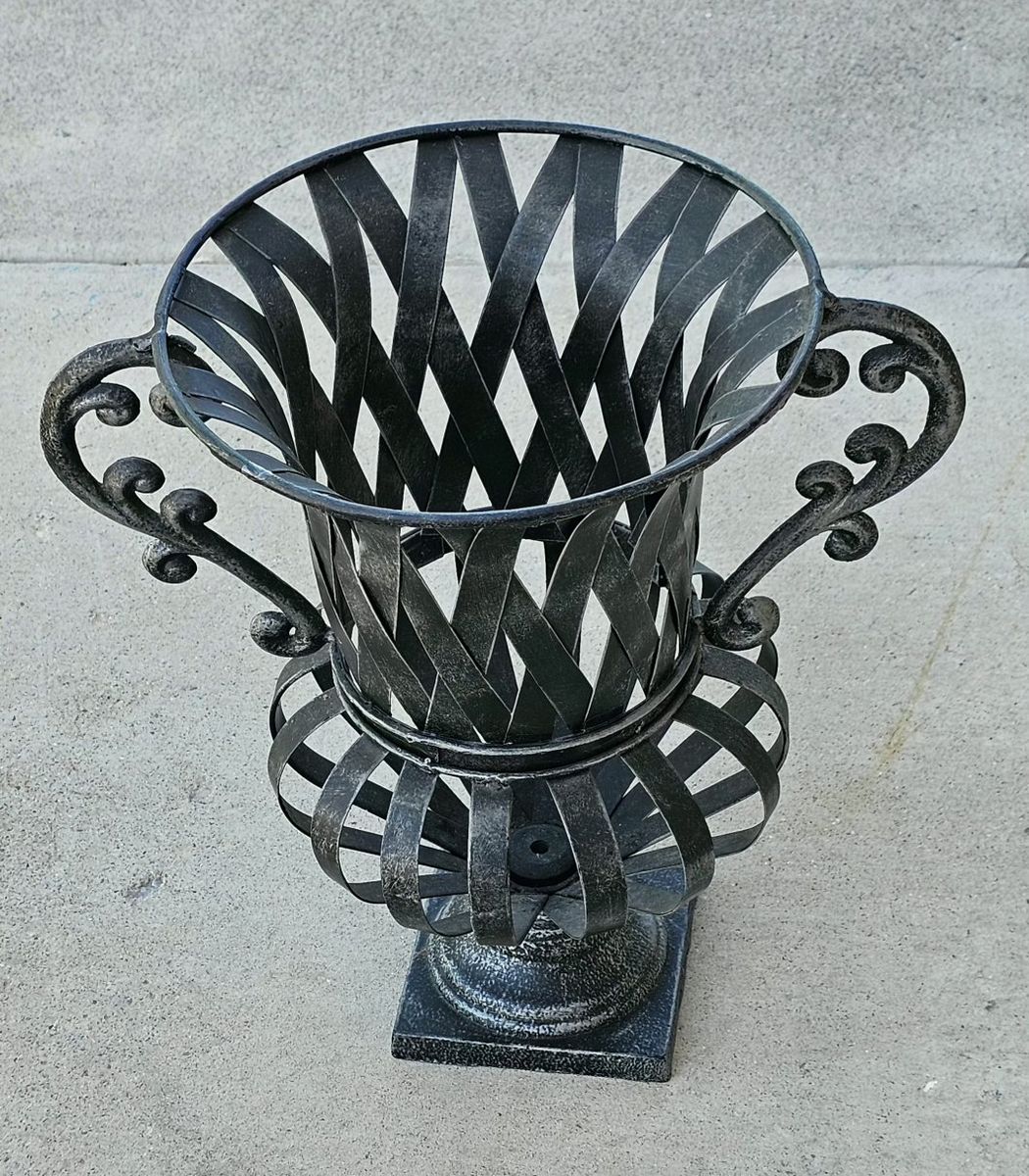 Main image 2