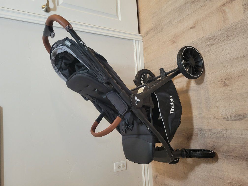BRAND NEW Tinyiota black stroller