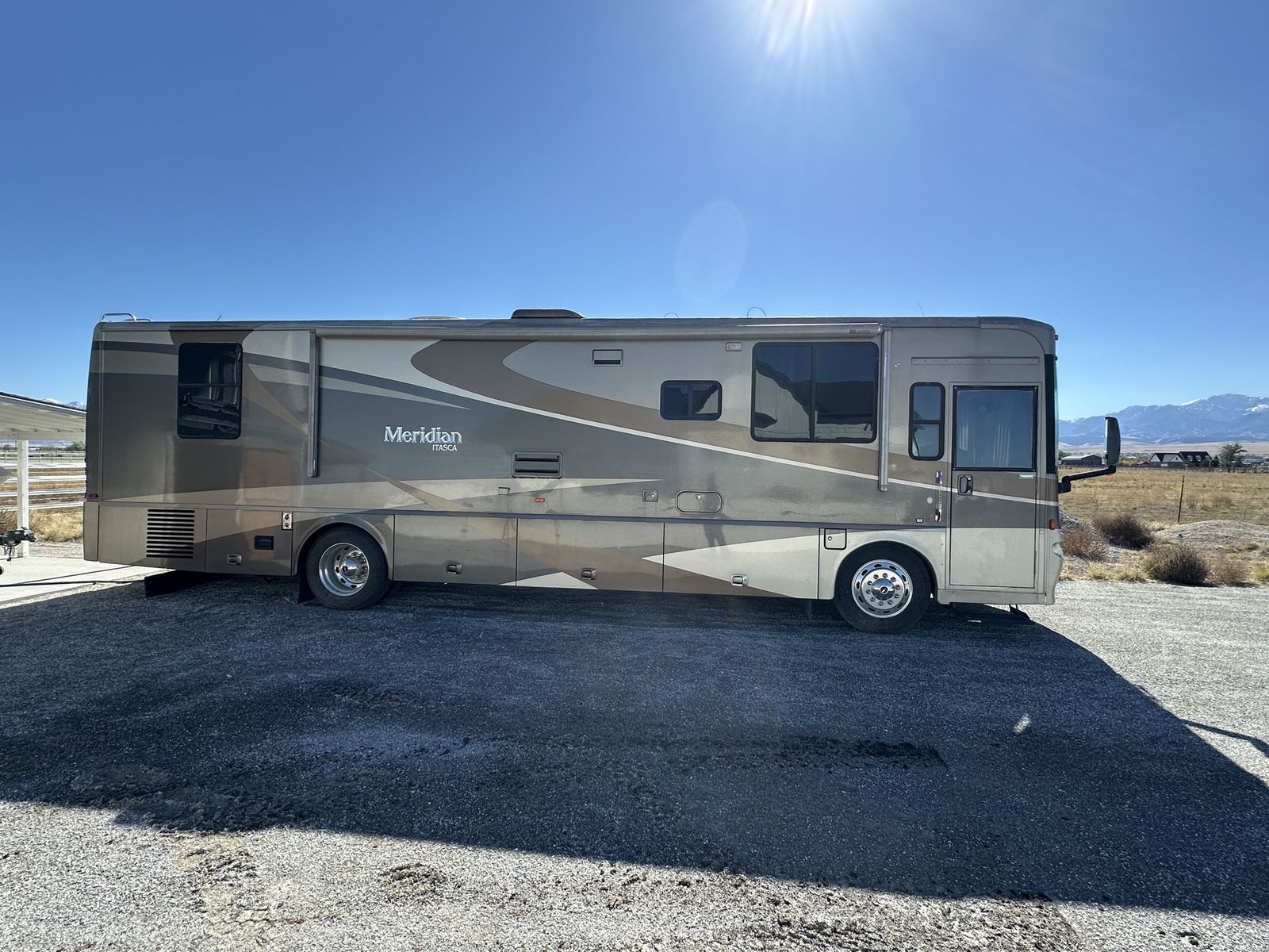 2005 Itasca Meridian 36' Class A Motorhome - CAT 350 Engine, No DEF, Recently Resealed Roof