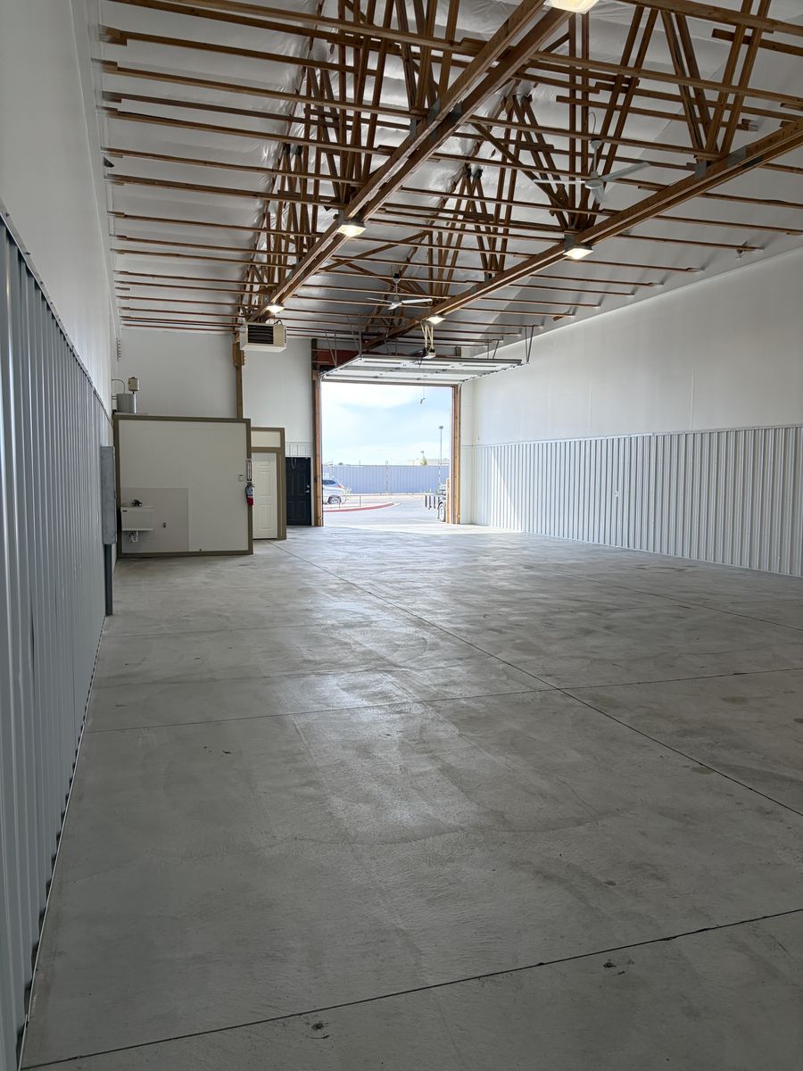 Main image 9