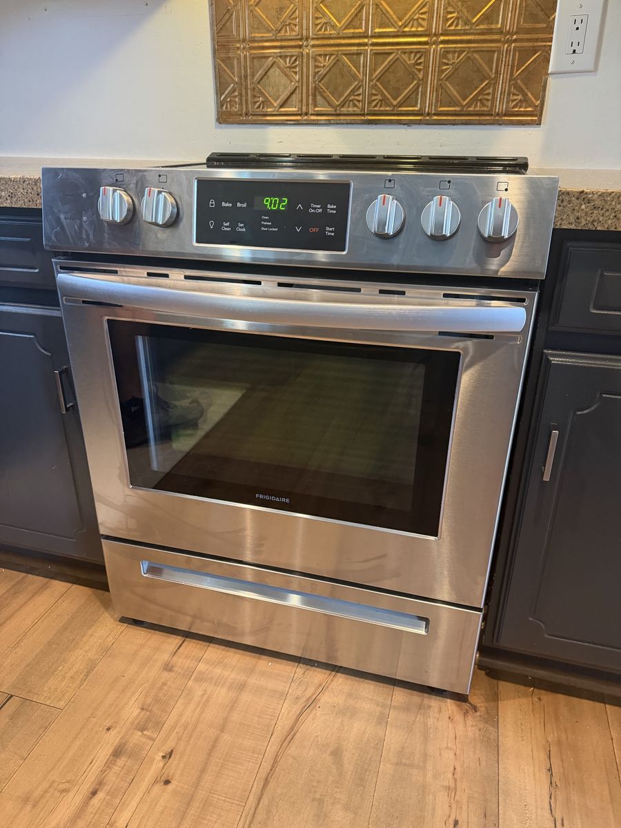 Frigidaire 30” Electric Range