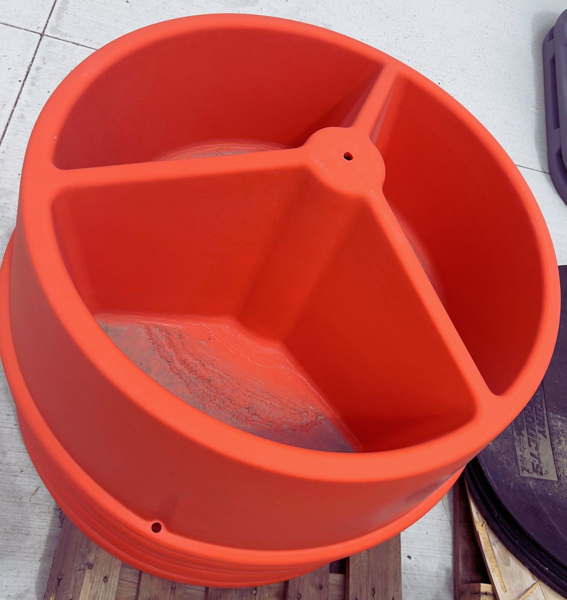 *LIMITED STOCK* Heavy-Duty 3-Compartment Poly Mineral Feeder