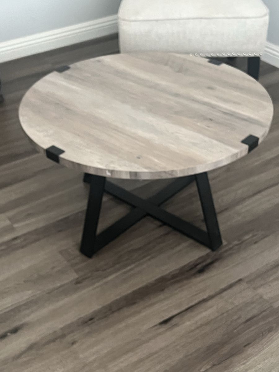 Round Wood Coffee Table - Rustic Farmhouse Style, Metal X-Base, Light Oak Finish