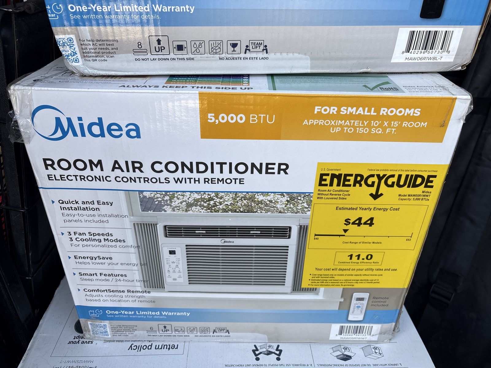 Midea MAW05R1WWT 5,000 BTU Room Air Conditioner with Remote - New for Small Rooms