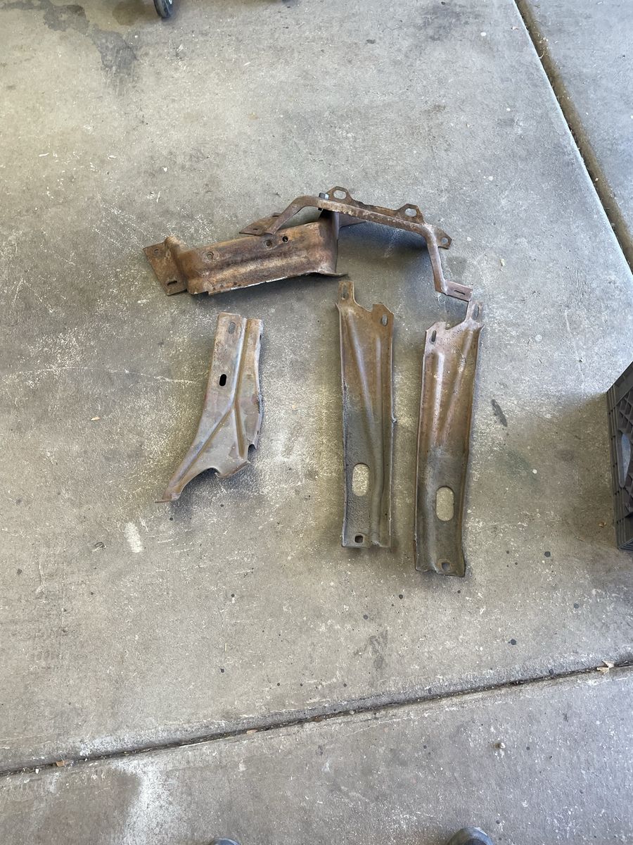 1968-69 roadrunner bumper, brackets, and miscellaneous trim