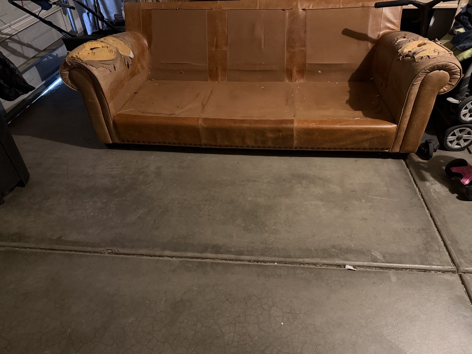 Couch frame for reupholstering