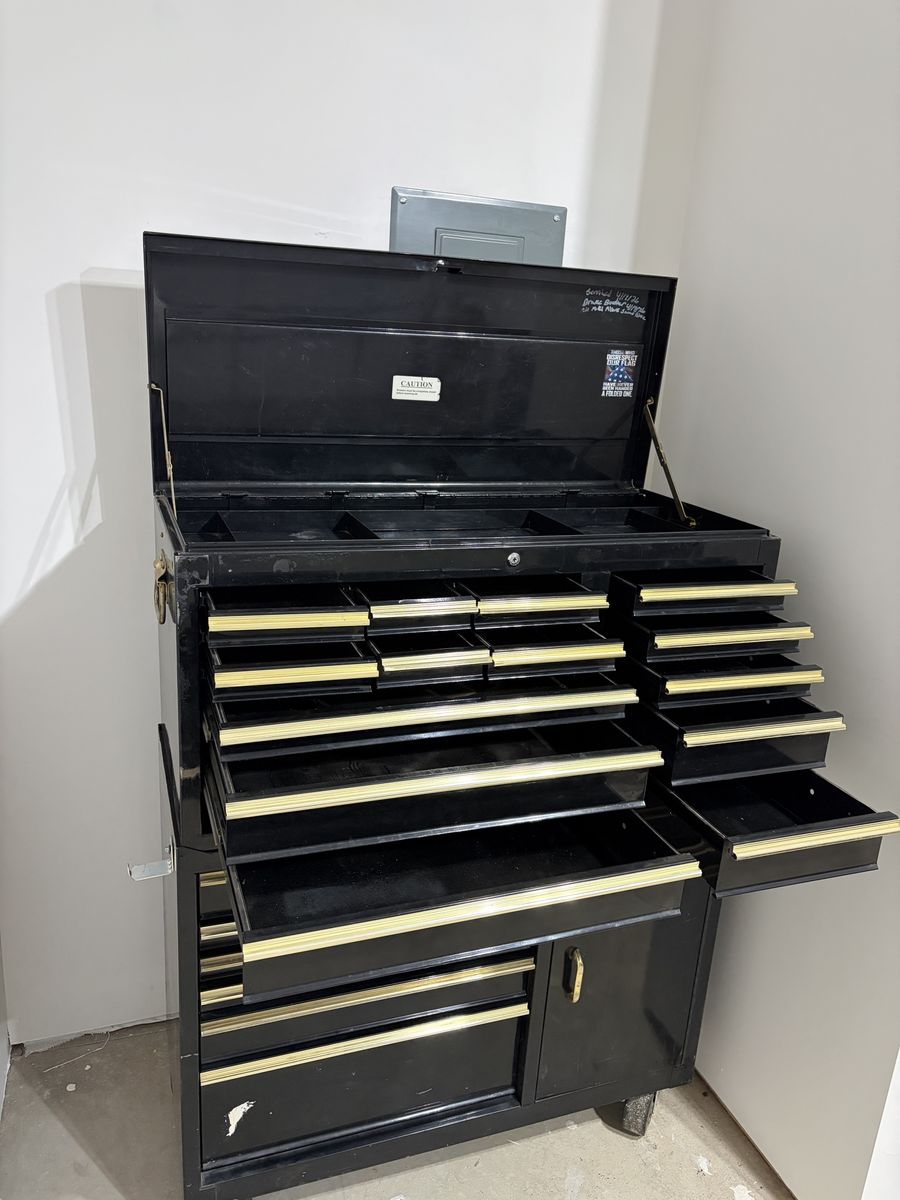 Main image 3