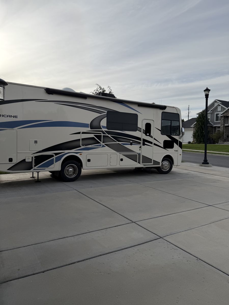 THOR Motor Coach 29M