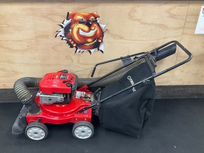 TROY BILT GAS POWERED CHIPPER SHREDDER LAWN VACCUM