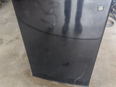 GE Mini Fridge Refrigerator