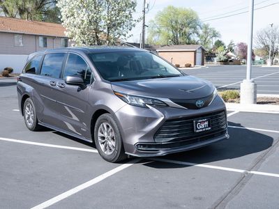 2021 Toyota Sienna LE 8-Passenger