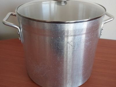 Winco AXS‑20 Aluminum Stock Pot – 20qt – Used, No Dents, Glass Lid