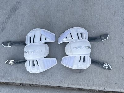 Maverik Max Lacrosse Arm Pads White/Grey Adult medium