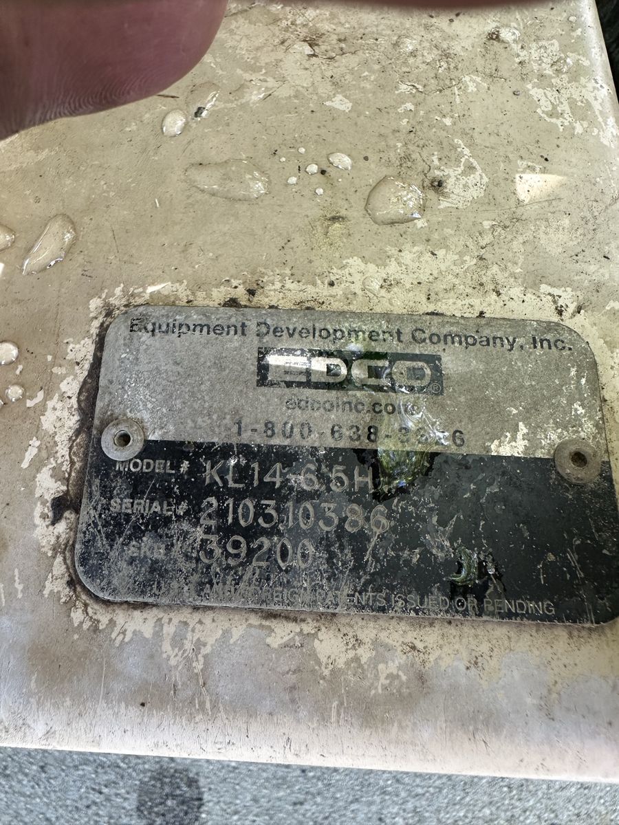 Main image 6