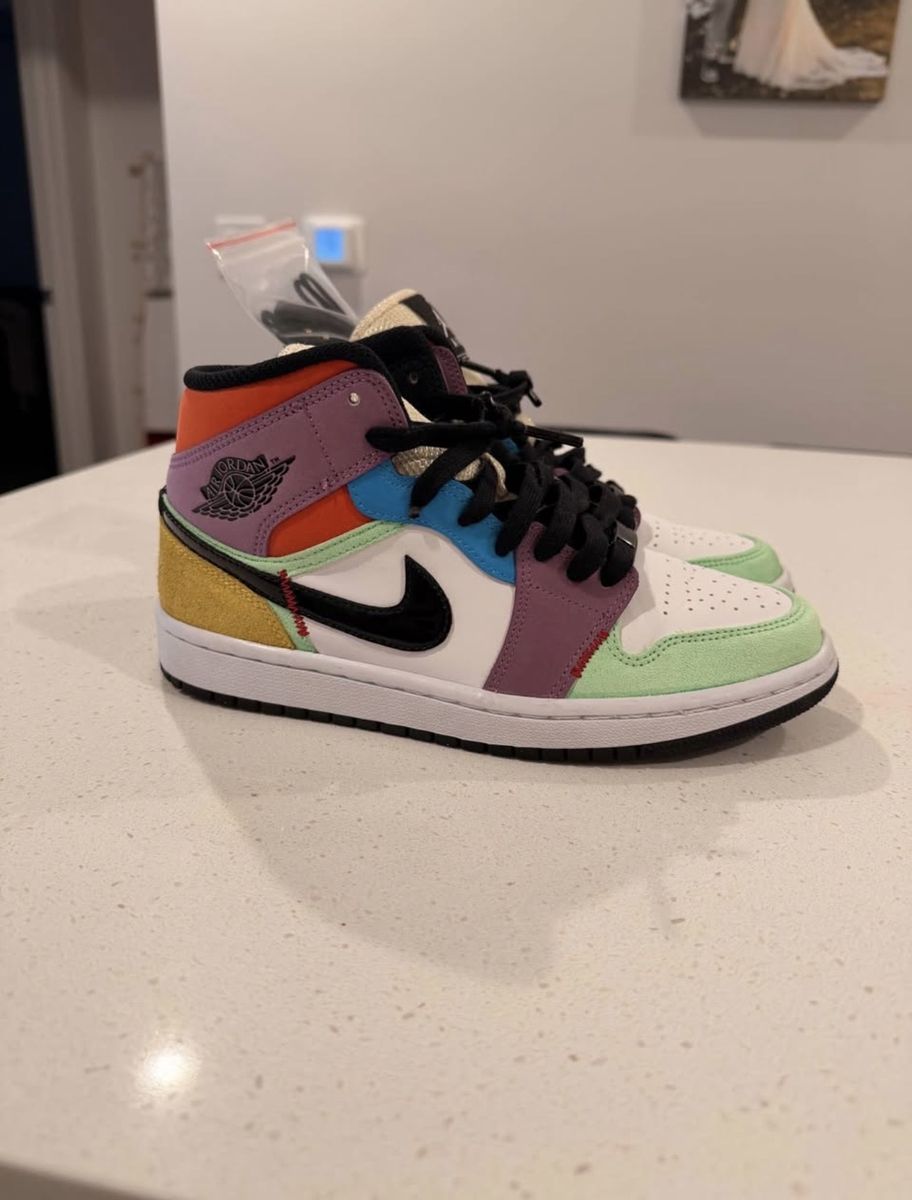 Kids 7 // Womens 5.5 Air Jordan Mid SE MULTI $80 OBO