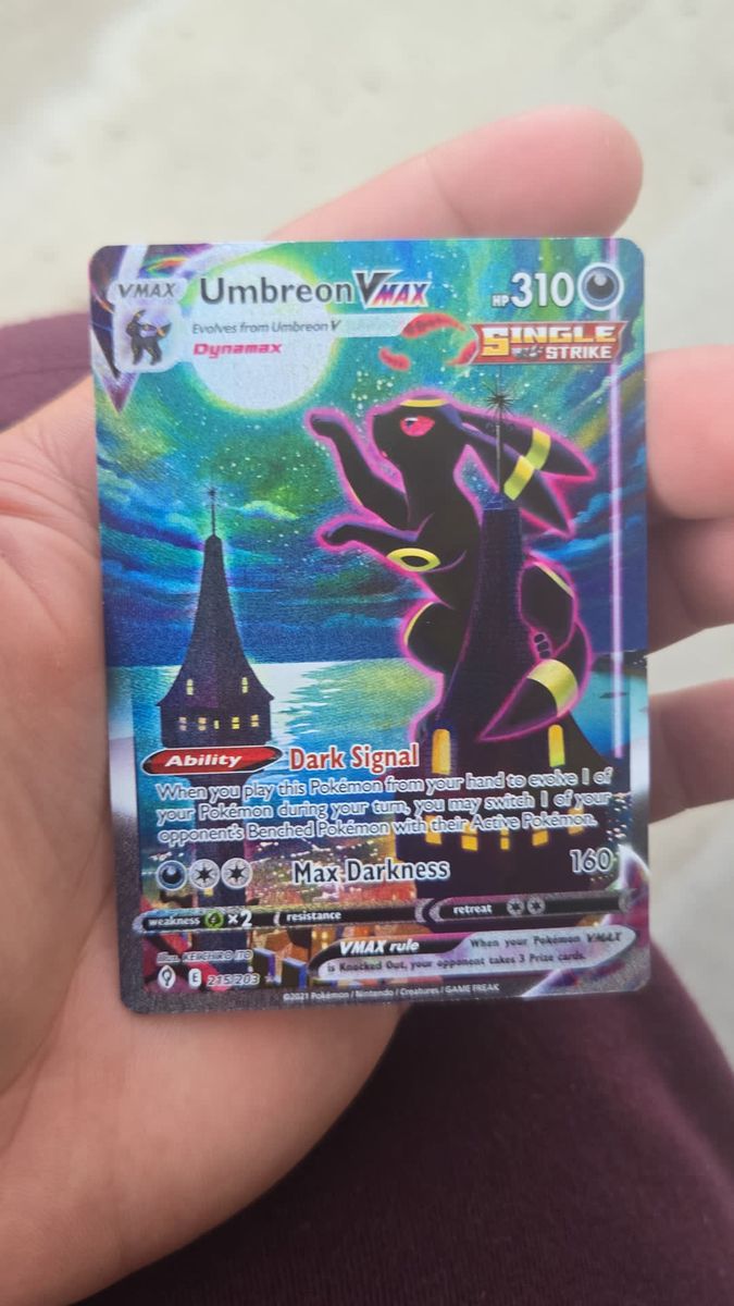 Pokemon Umbreon VMAX Alternate Art Secret Rare 215/203 Evolving Skies