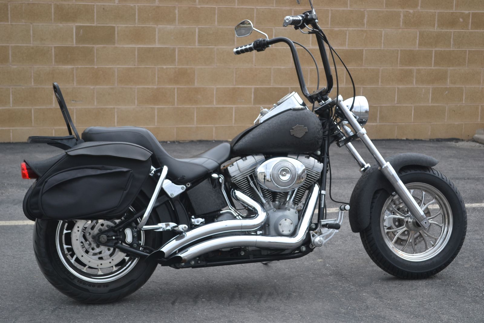 2004 Harley Davidson Softail Custom - Cruiser